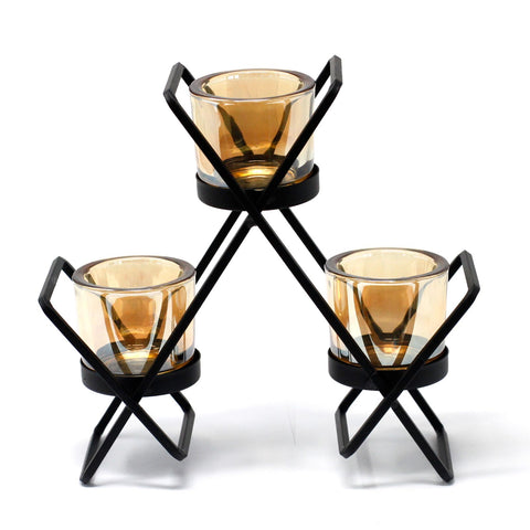 Candelabros de hierro y madera